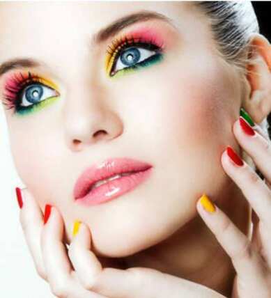Colorful Eye Makeup Ideas. Freshen up your look with these ... Funky Eye Makeup Ideas, Colorful Eye Makeup, Small Eyes Eye Makeup, Flirty Spring Makeup Ideas,